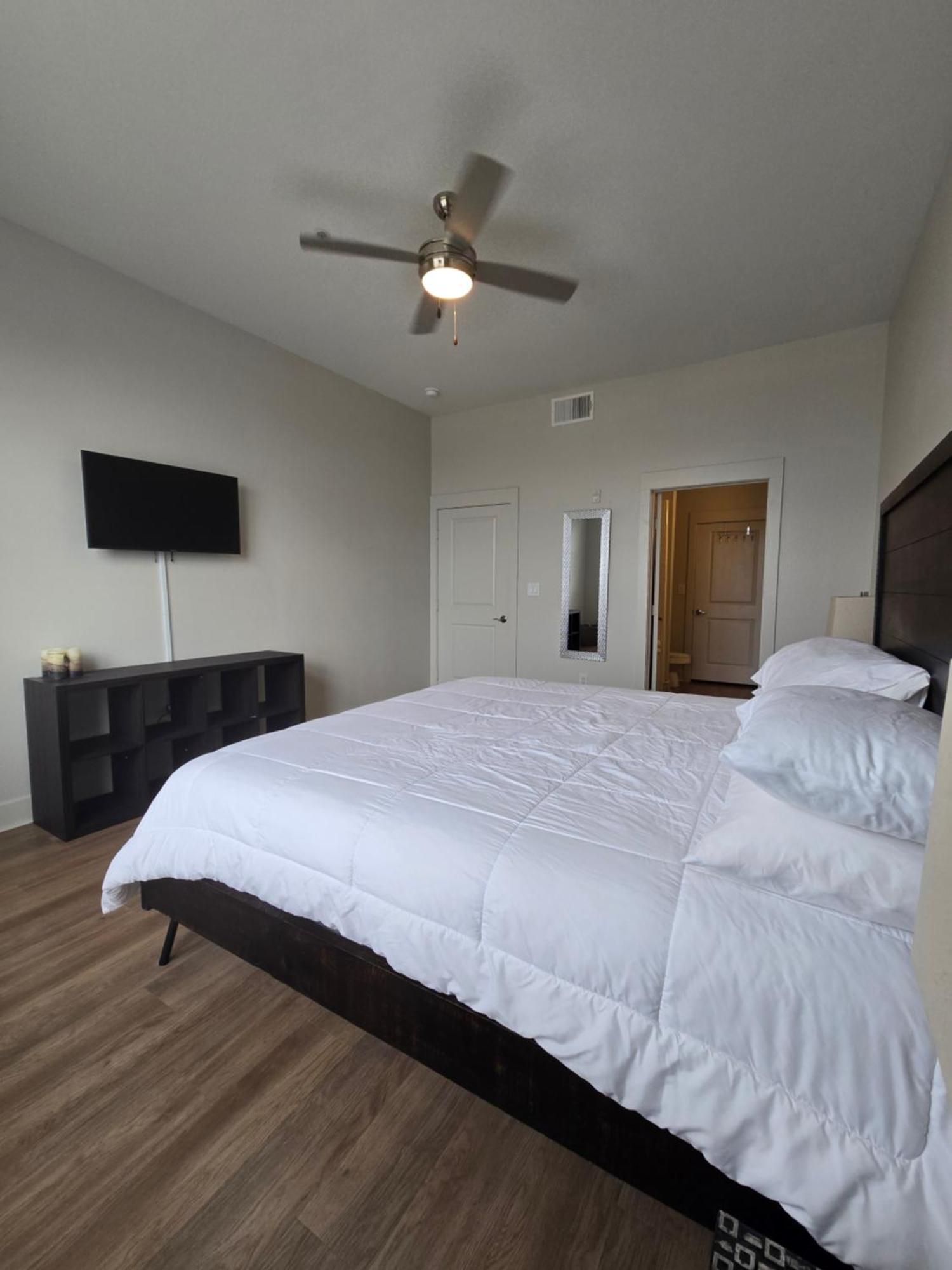 Апартаменты 2Bdrm/2 King Beds/1Air Mattress Даллас Экстерьер фото